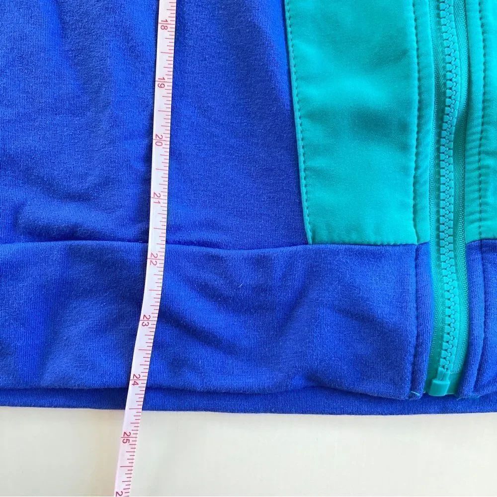 90's Style Hoodie - Picture 10 of 11